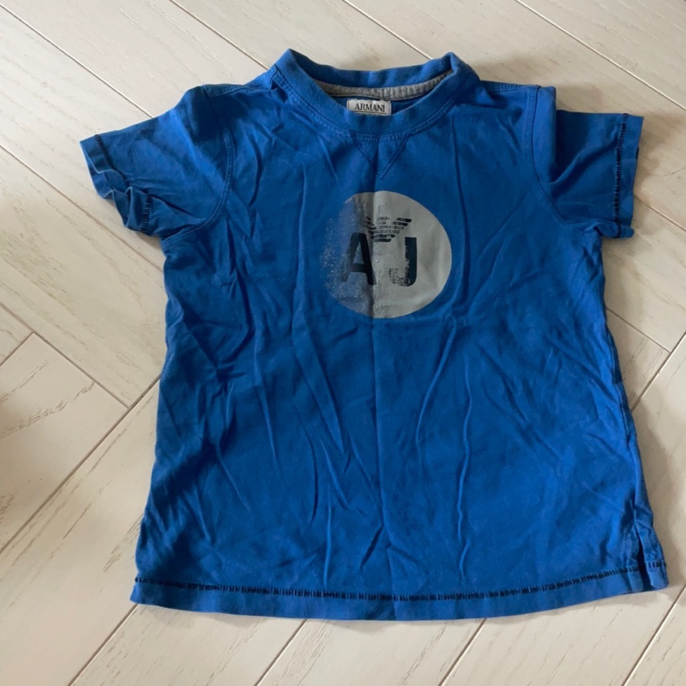 Boys Armani Junior Tee size 5 - Like New